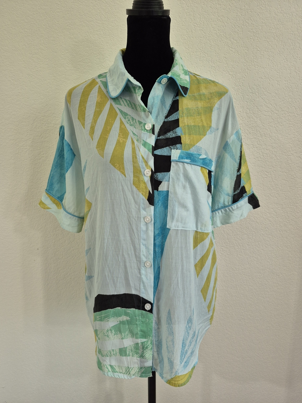 Light Blue Abstract Print Short-Sleeve Women's Shirt